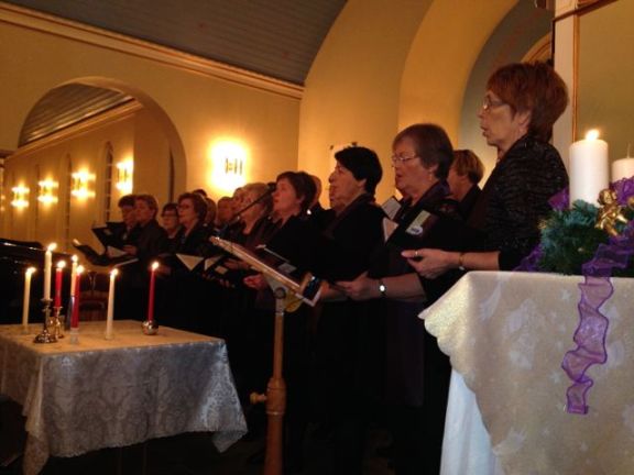 Hugvekjan flutt á Aðventukvöldi í Ólafsfjarðarkirkju 1. des. 2013 þar sem kirkjukór kirkjunnar söng